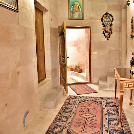 Valley Cave Bed & Breakfast 3*